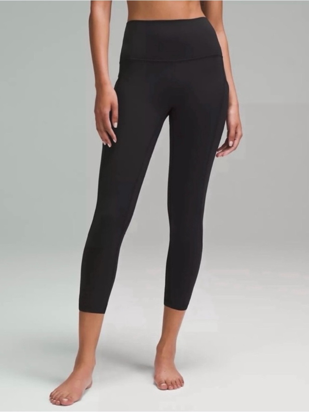 Lululemon Align High-rise crop with pockets 23” leggings, size 4 - Picture 1 of 5
